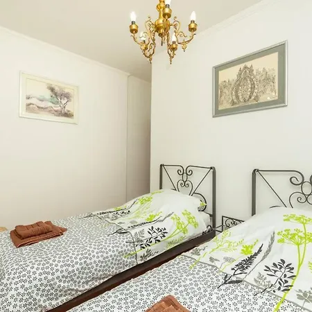 Art Delux **** Apartament
