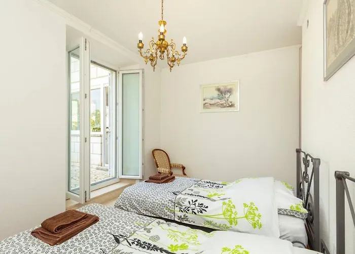 Appartement Art Delux **** *
