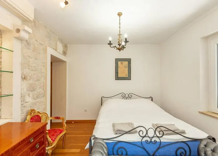 Art Delux **** * 杜布罗夫尼克